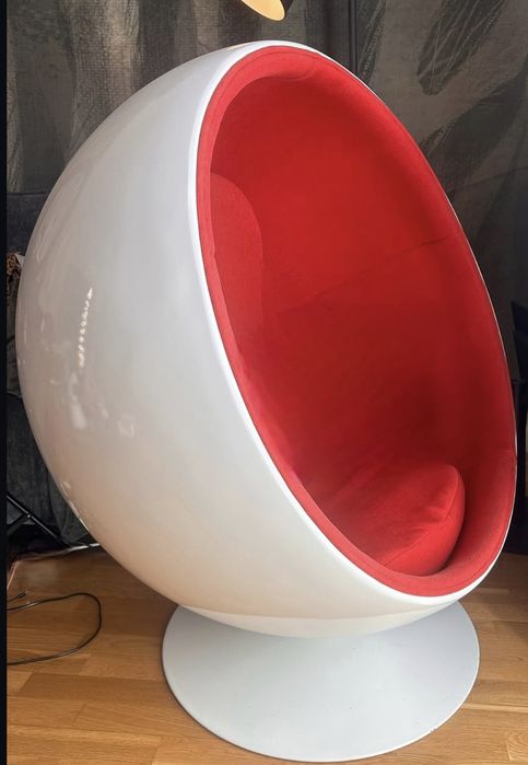 Fotoliu rotativ rosu