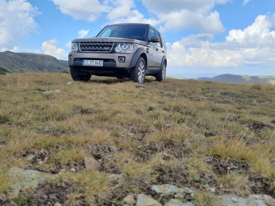 Discovery 4 3.0 TDV6 Automat 4x4 2016 – Piele crem, Navi, Cameră