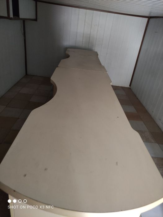 Стол, парикмахерское оборудование, письменный стол