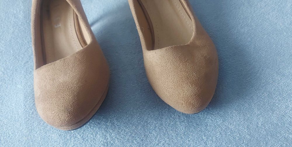 Pantofi smart-casual toc mediu