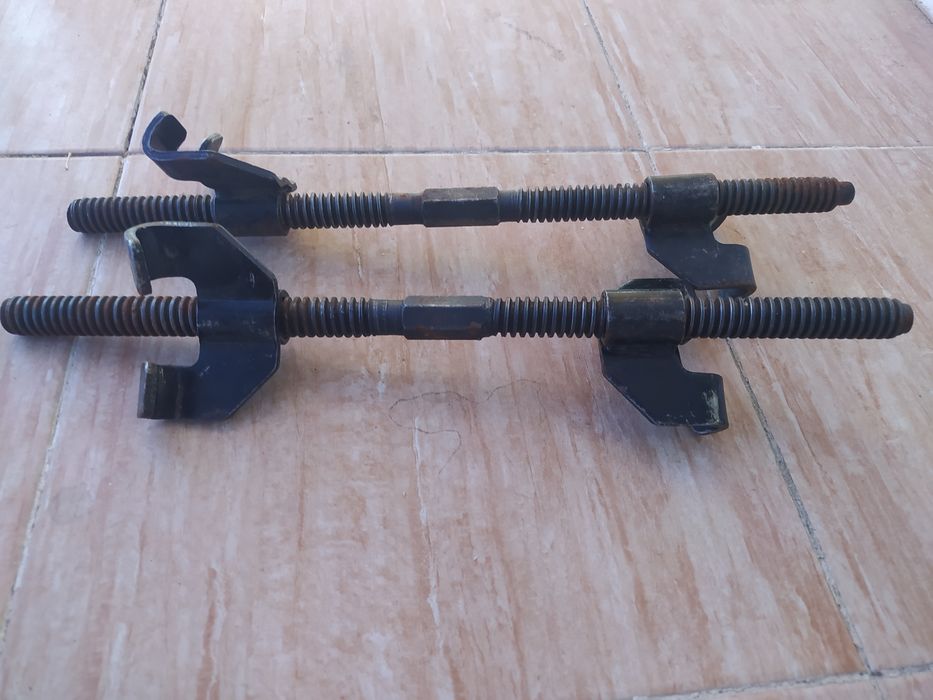 Для замены стоики автомобиля