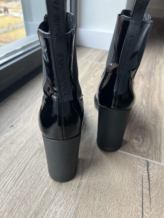 Лачени Боти Еva Minge