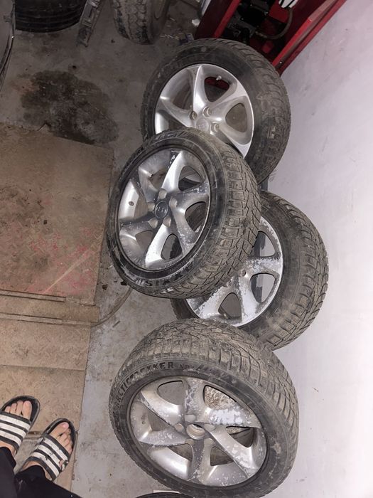 диск с шиной ,диск с Geely emgrand EC7