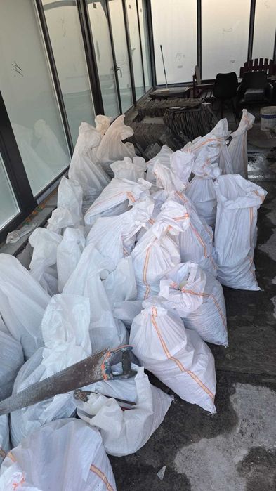 Transport moloz evacuare mobila veche golire case