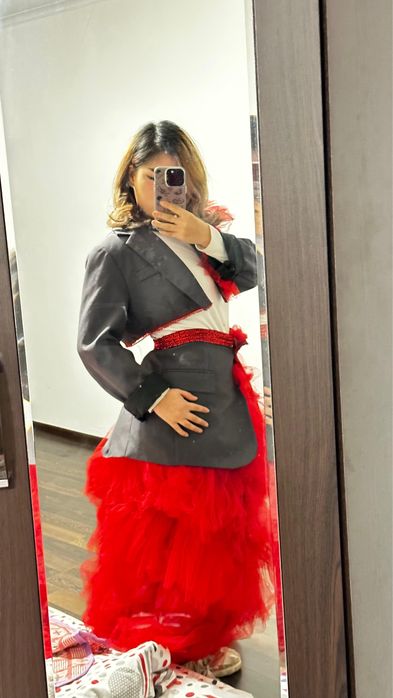 Продаю авторский костюм