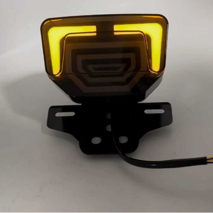 LED Стоп за мотор с вградени мигачи и стойка за номер-19345