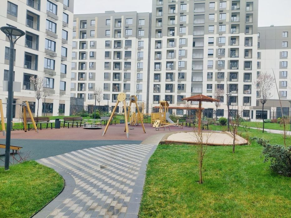 Срочно !!! Метро олдида таййор шинам квартира.