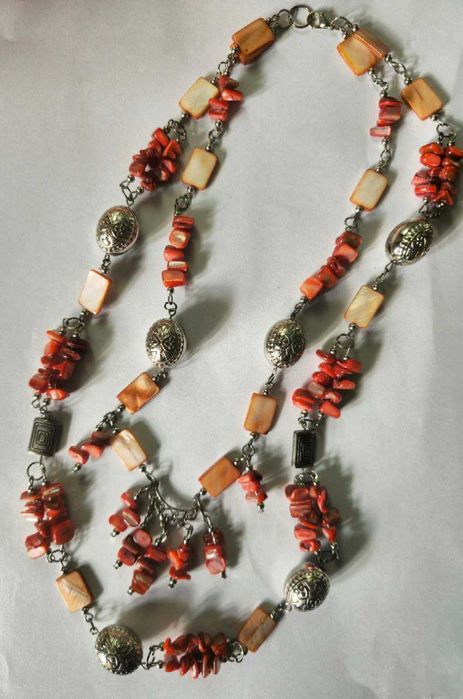 Колье из натуральных камней