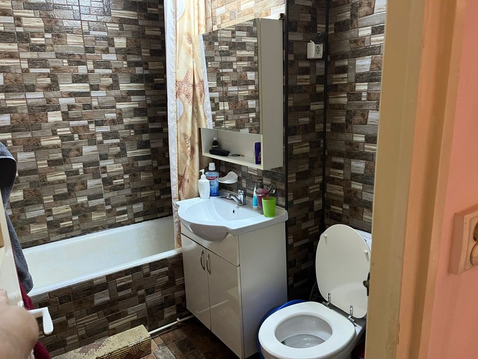 Vand apartament 2 camere