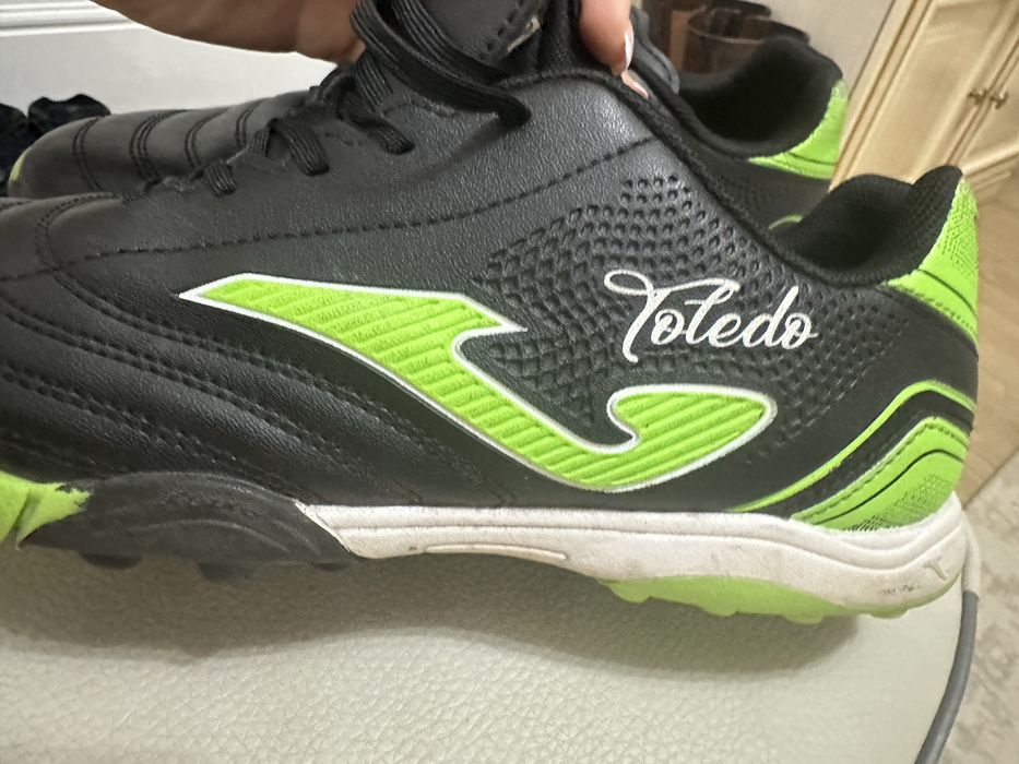 Продам кожаные бутсы