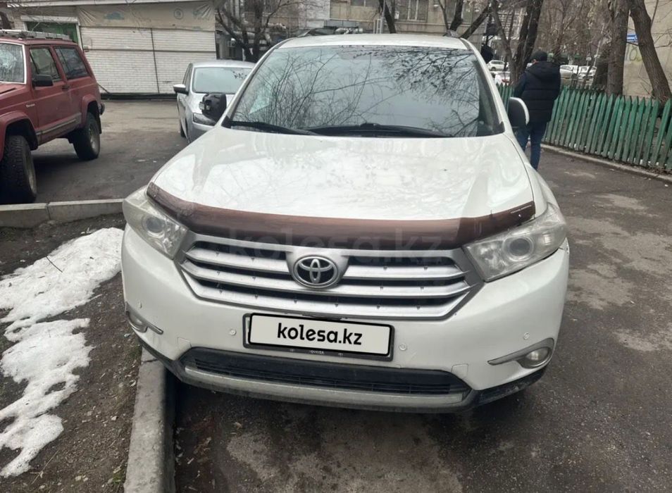 Highlander 2012 года 2.7л