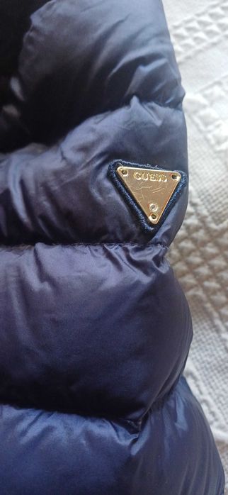 Страхотно яке на марката guess