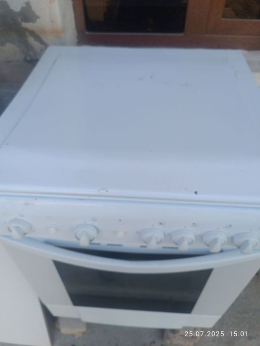 Срочно продаётся  газ плита Индизит 60x60x85