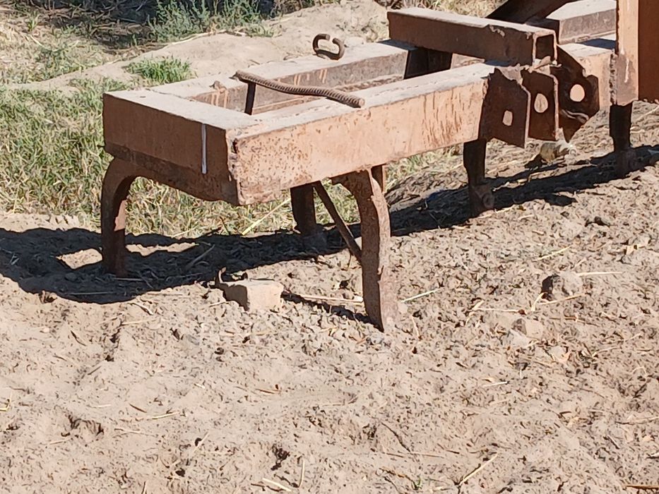 Mtz 80 sotiladi  xolati yaxshi