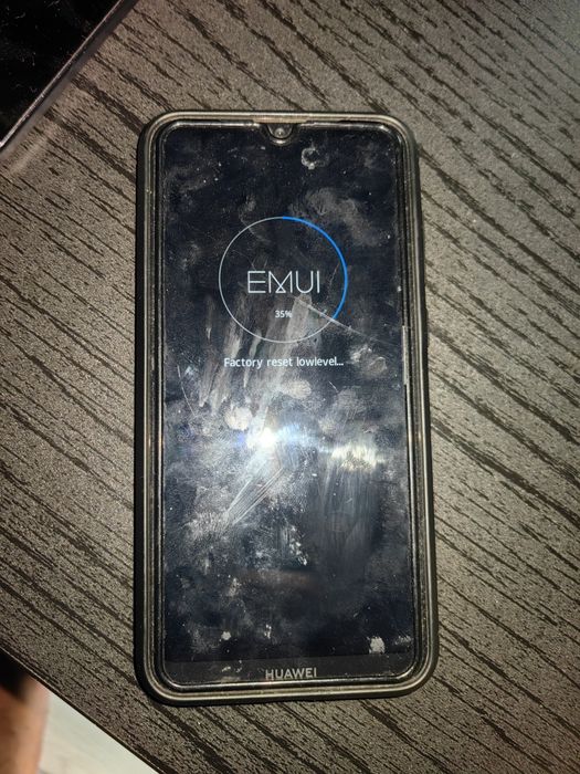 Продам телефоны Huawei