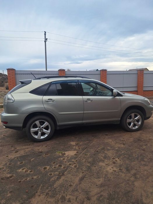 Продам лексус 330.