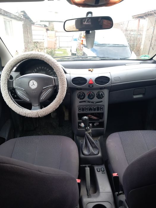 Bună ziua vând  mașina  mercedes A140