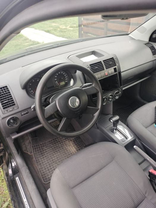 Dezmembrez Vw Polo 9n 1.4 benzină automat