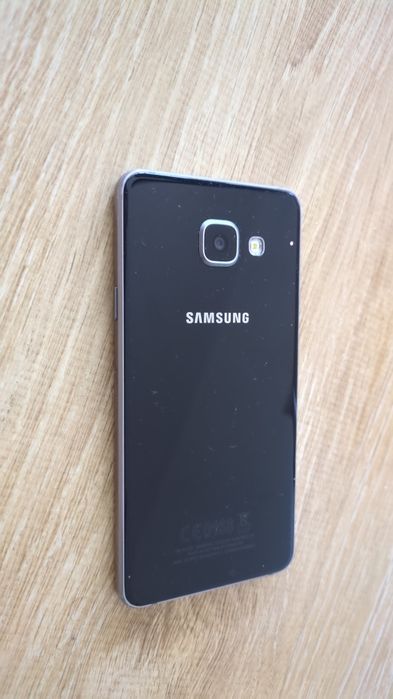 Продавам Samsung Galaxy A3 2016, модел SM-A310F.