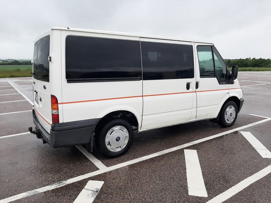 De vânzare ford Tranzit 8+1
