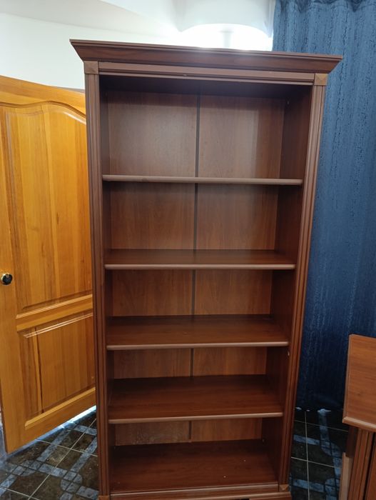 Продаю мебель для кабинета