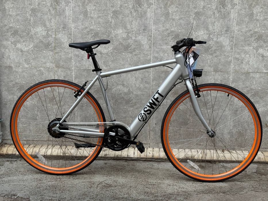 Электронный шоссейный велосипед Swft