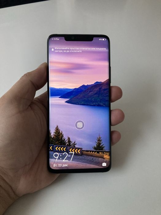 Hauwei Mate 20Pro много запазен!