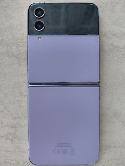 Samsung Galaxy z flip 4
