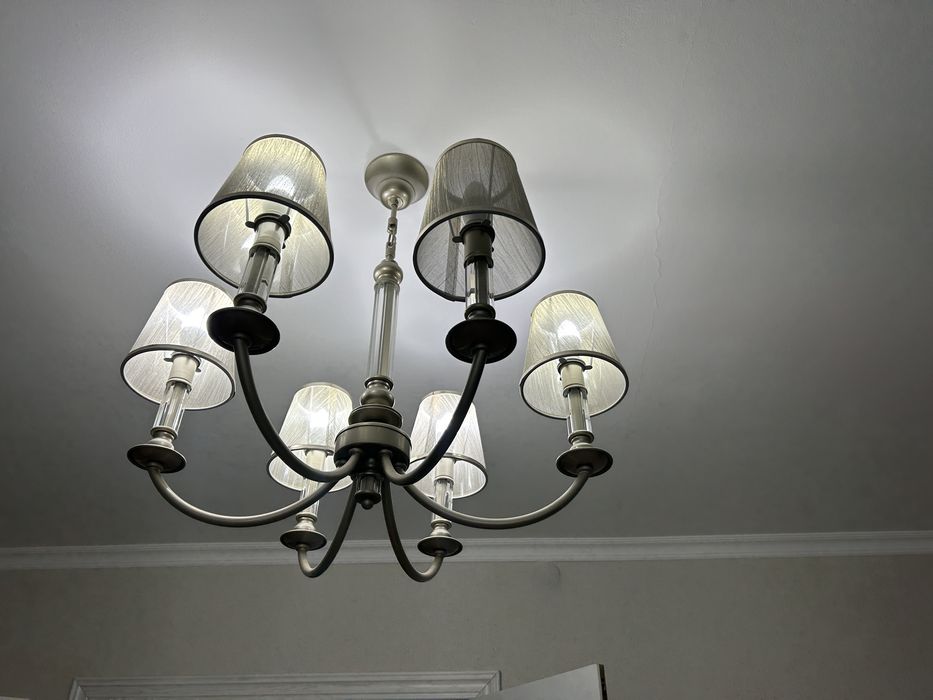 Люстра с 6 лампами
