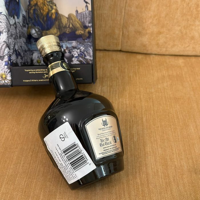 Sticla cu cutia Black Edition