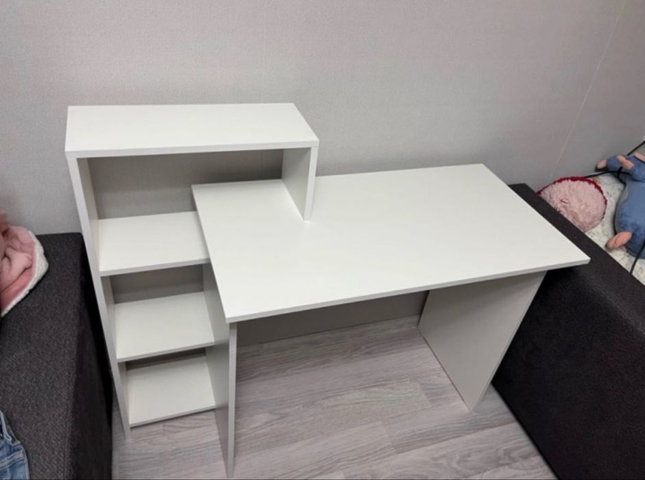 Стол письменный/компьютерный