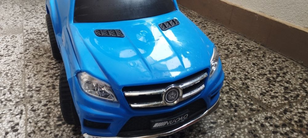 Кола за бутане със звук и светлина