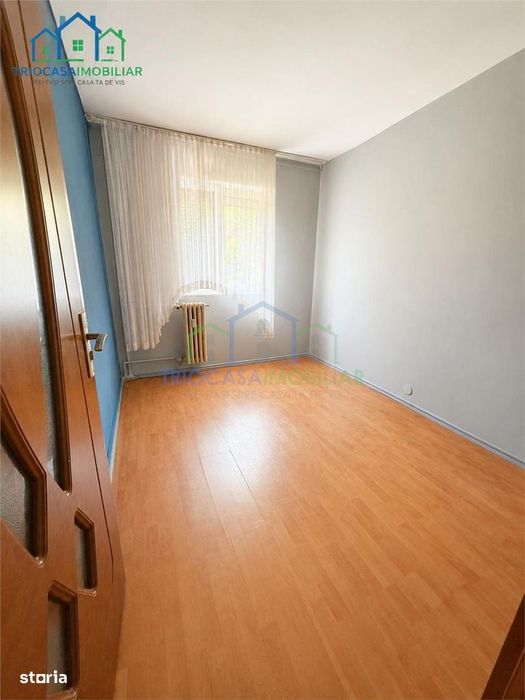 Apartament 3 camere Rovine
