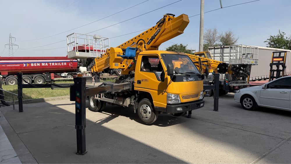 Treller, samostval, kran, truck, pritsep