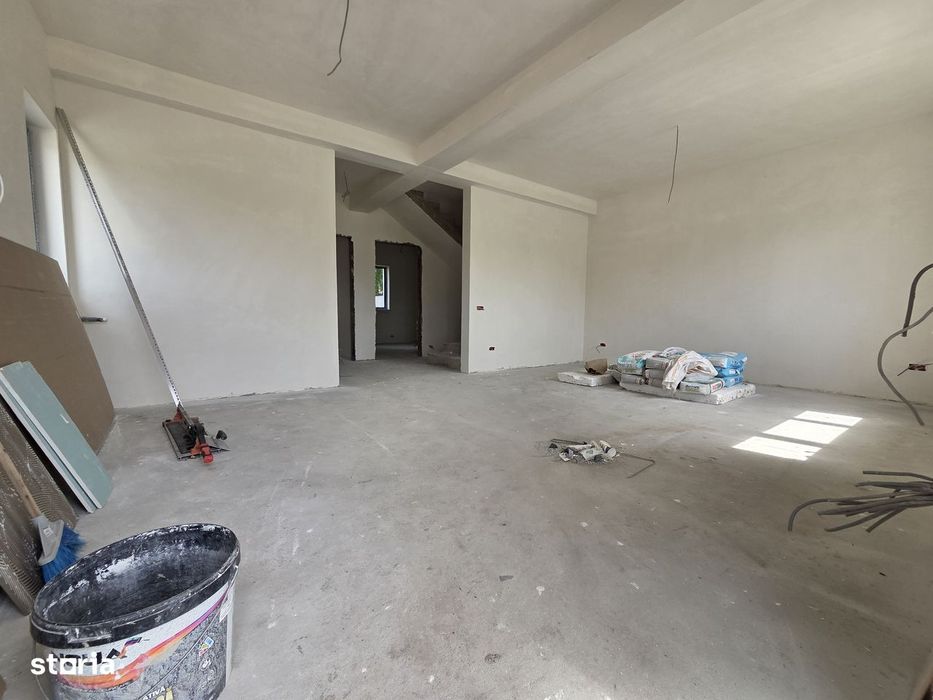Casă duplex cu 4 dormitoare si mansarda 160 mp Cartier Independenței