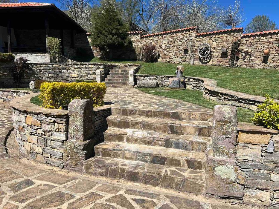 Продава се Къща в с. Конарското, Област Габрово - 246 кв.м за 793 €/кв.м - Снимка #1