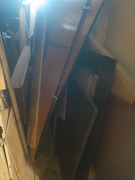 Отдам бесплатно дрова .