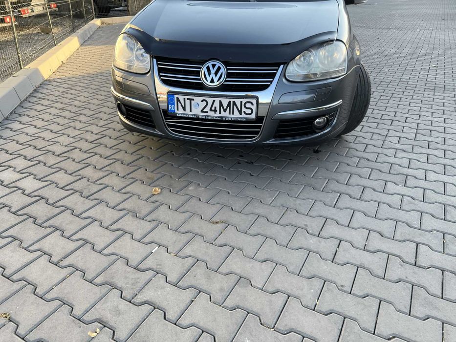 Volkswagen Jetta 1.9 TDI Comfortline, 105CP, Navigatie Auto, 2 seturi complete roti