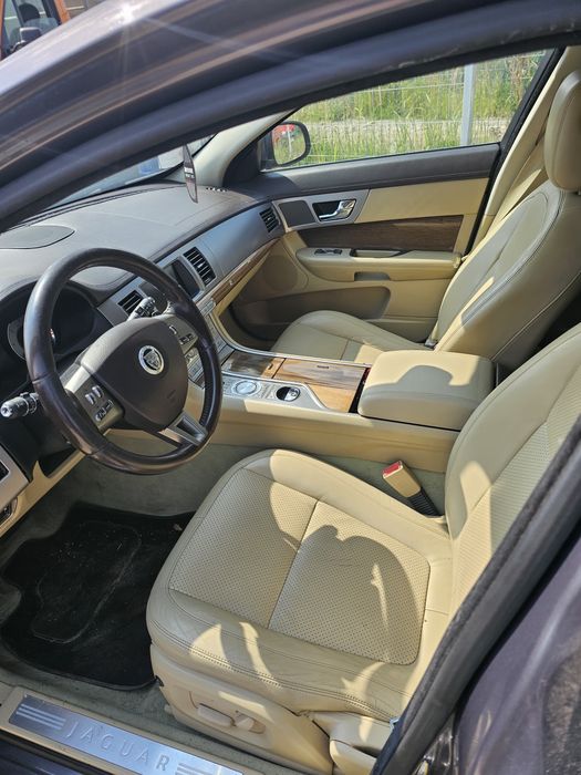 JAGUAR XF 2012 — imagine 3