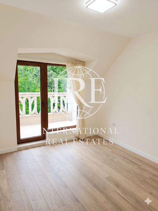 Продава се Тристаен апартамент в Варна, Аспарухово - 111 кв.м за 1757 €/кв.м - Снимка #6