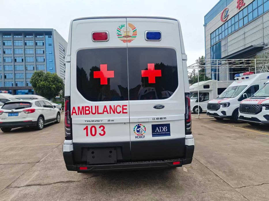 Ford Transit T8 Ambulance, машина скорой помощи с высокой крышой