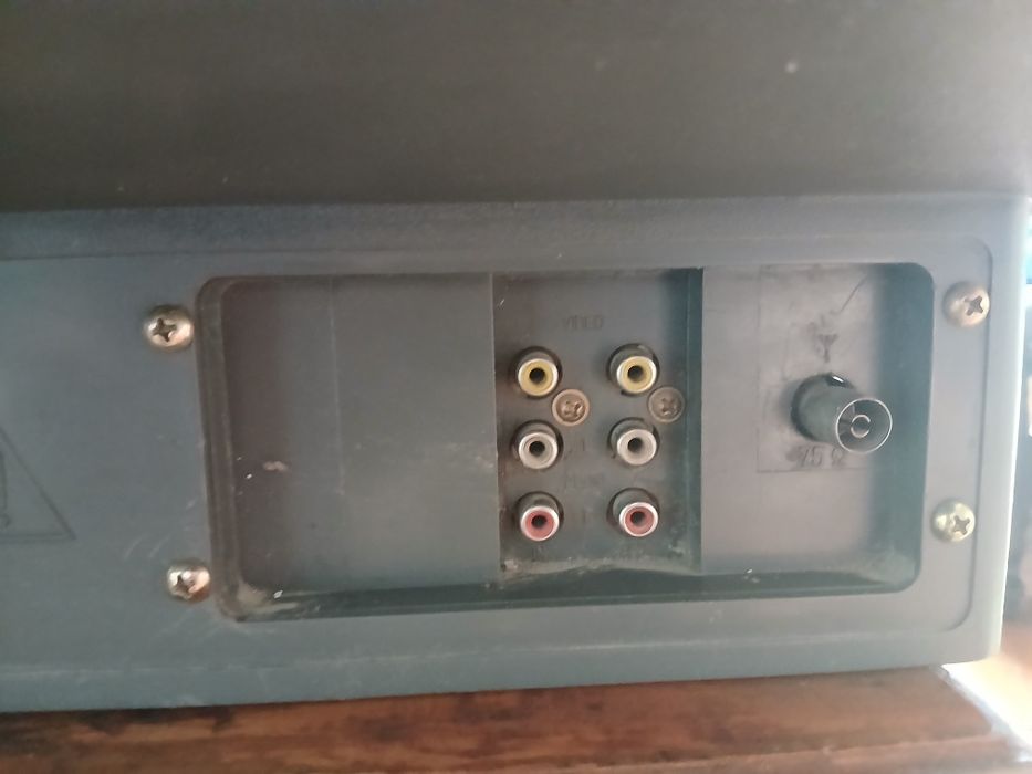 Продаётся телевизор HISENSE 37 диагональ