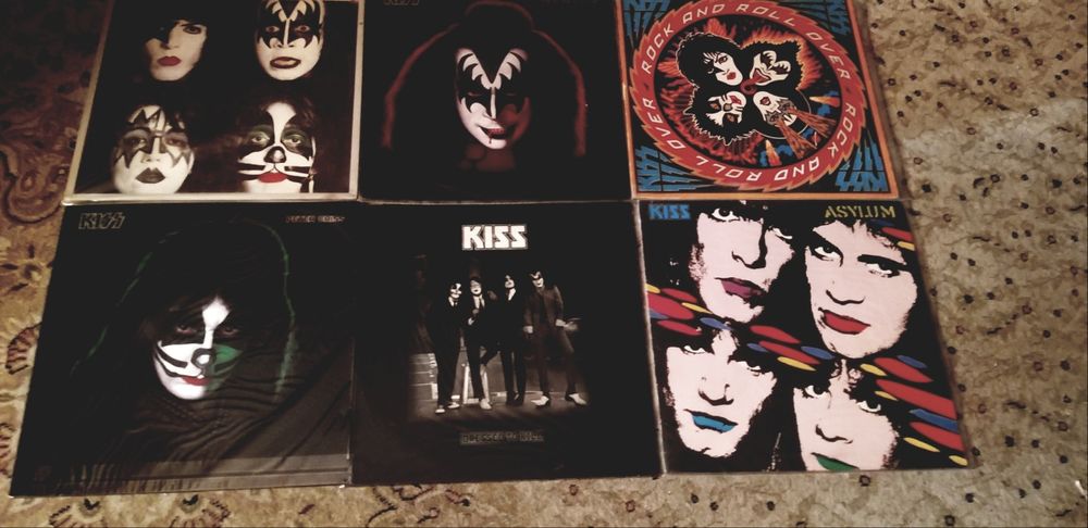 продам виниловые пластинки:KISS-16LP из них 3LP-двойные.