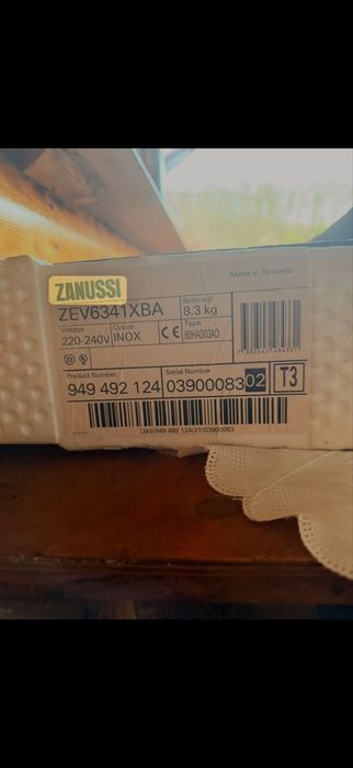 Plita electrica vitroceramica Zanussi ZEV6341XBA noua in cutie