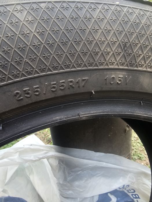 4 броя зимни гуми за джип Kleber