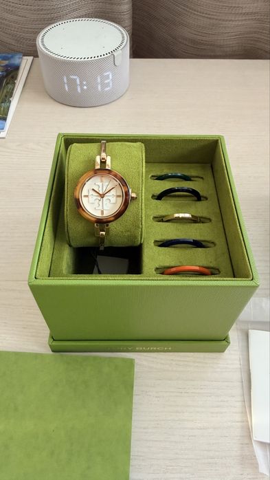 Часы наручные Tory Burch