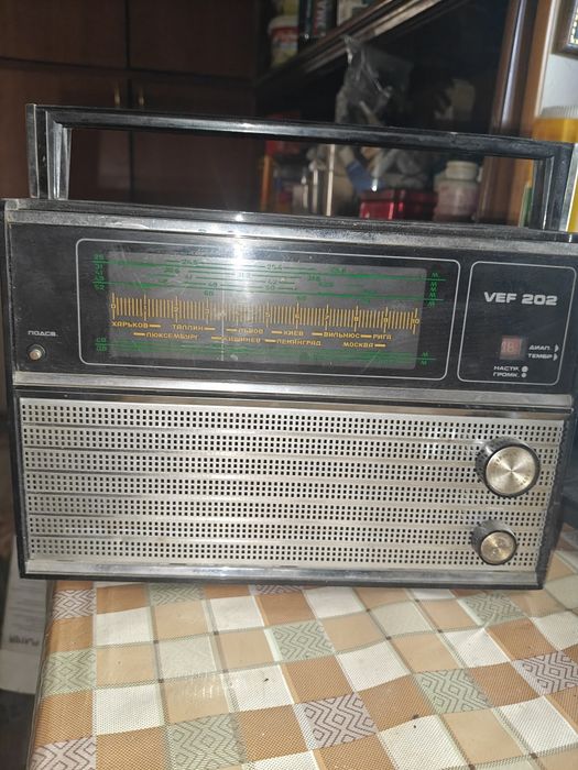 Радиоприёмник VEF 101