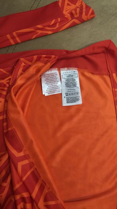 Горница на Adidas