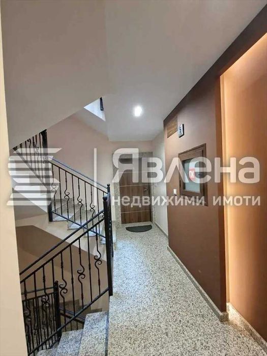 Дава се под наем Двустаен апартамент в Варна, Център - 88 кв.м за 324178.44 € - Снимка #7