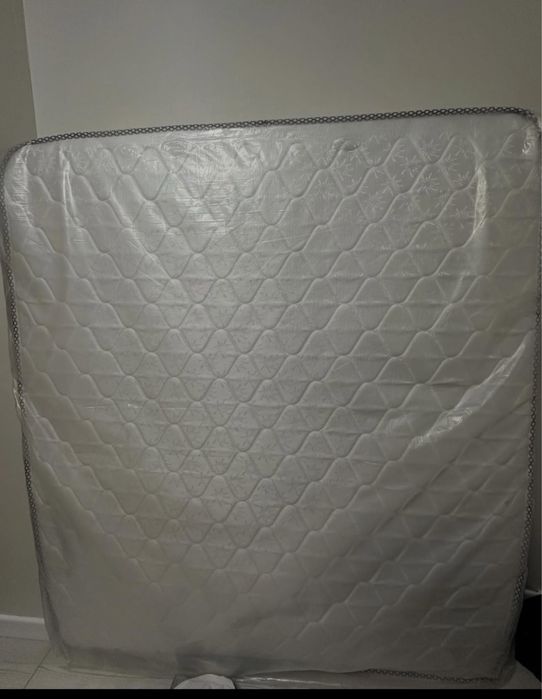 Новый матрас 160*180